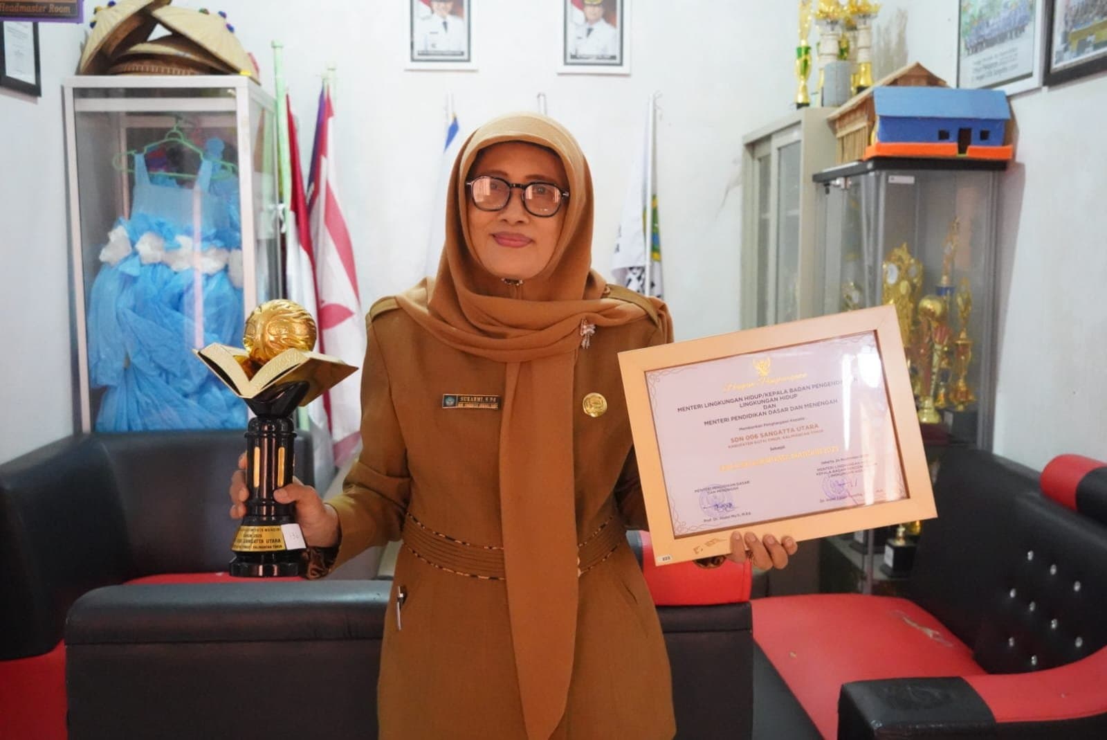 Kagumi Trofi Adiwiyata Mandiri, Mahyunadi Apresiasi Suksesnya MPLS di SDN 006