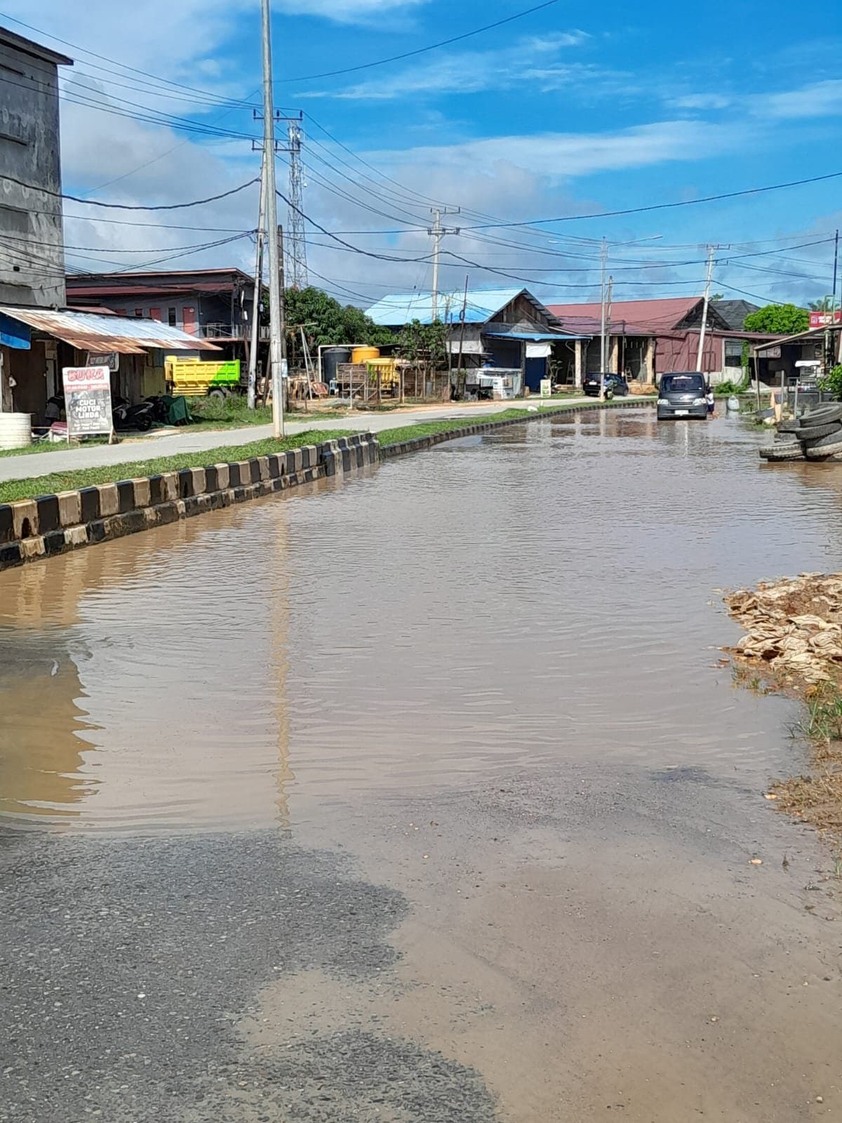 Air Sungai Sangatta Meninggi, BPBD Kutim Tingkatkan Siaga Hidrometeorologi - Warga Diimbau Waspada, Diminta Laporkan Lewat Nomor Darurat