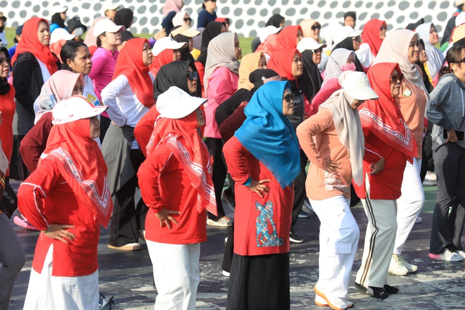 Semarak Agustusan, DWP Kutim Gelar Senam Bersama dan Jalan Sehat
