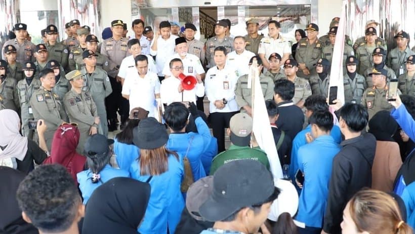 Mahasiswa Kutim Minta Pembenahan Pendidikan, Pemkab Janji Audit dan Revitalisasi
