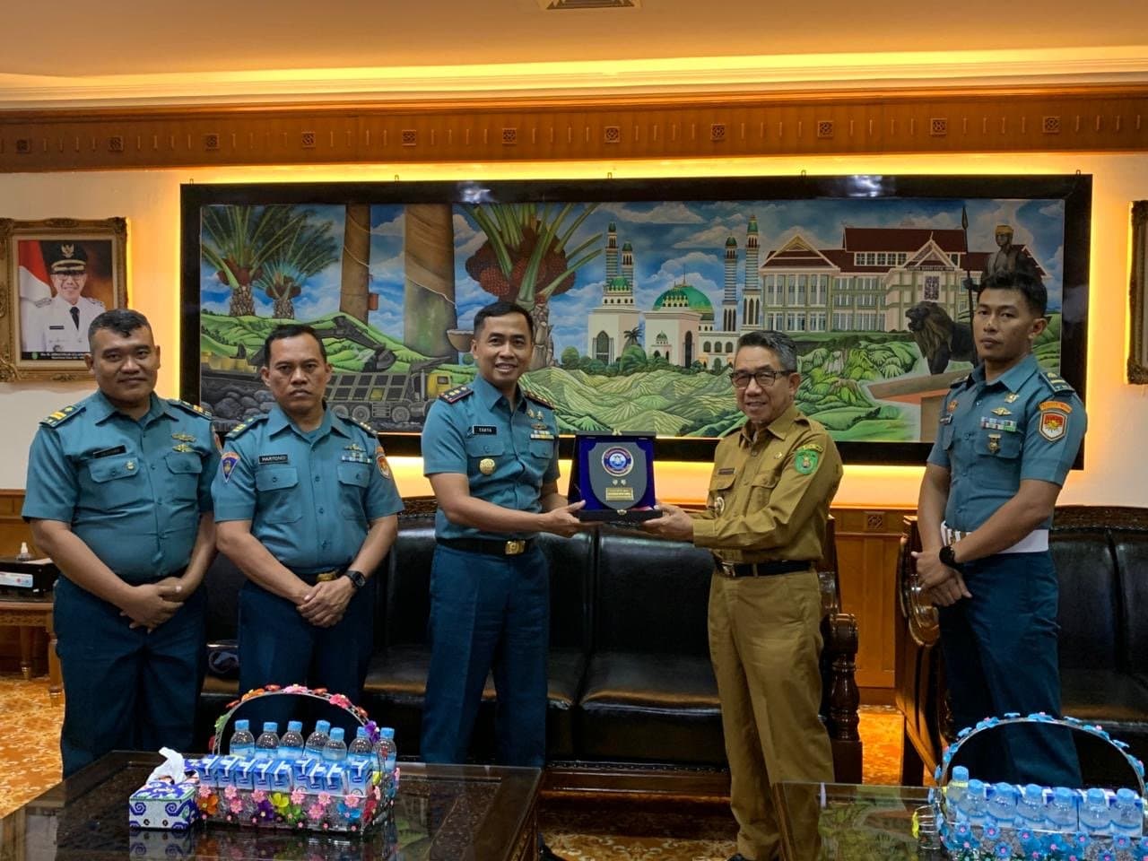 Danlanal Sangatta Temui Jajaran Pemkab Kutim, Perkuat Koordinasi Wilayah Laut
