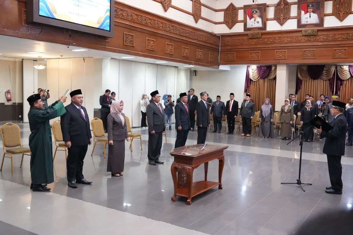 Dilantik Bupati, Lima Pejabat Baru Kutim Diberi Amanah Perkuat Pelayanan Publik