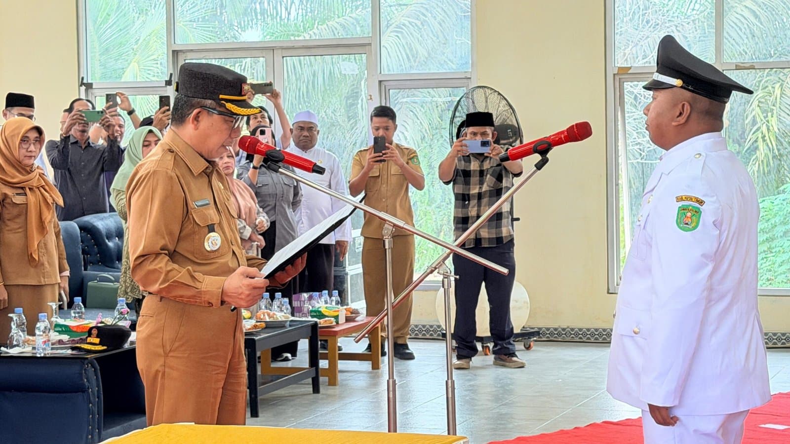 Akselerasi Pembangunan di Wahau, Bupati Lantik Kades dan Resmikan Infrastruktur