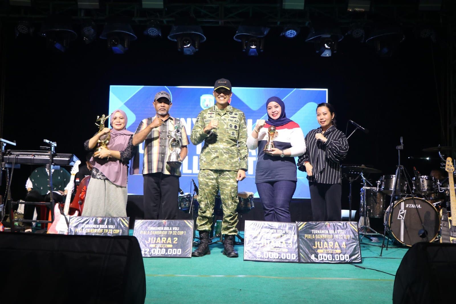 Meriahnya Puncak HUT Brigif 32, Juara Voli Terima Rp 20 Juta