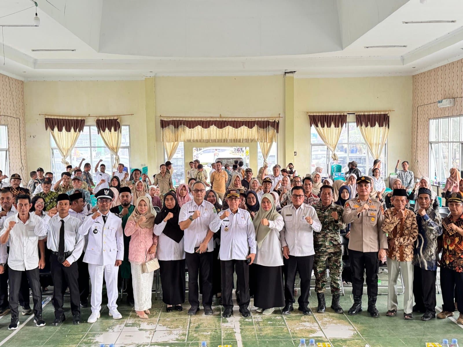 Bupati Ardiansyah Lantik Kades Mukti Jaya dan Anggota BPD Pulung Sari