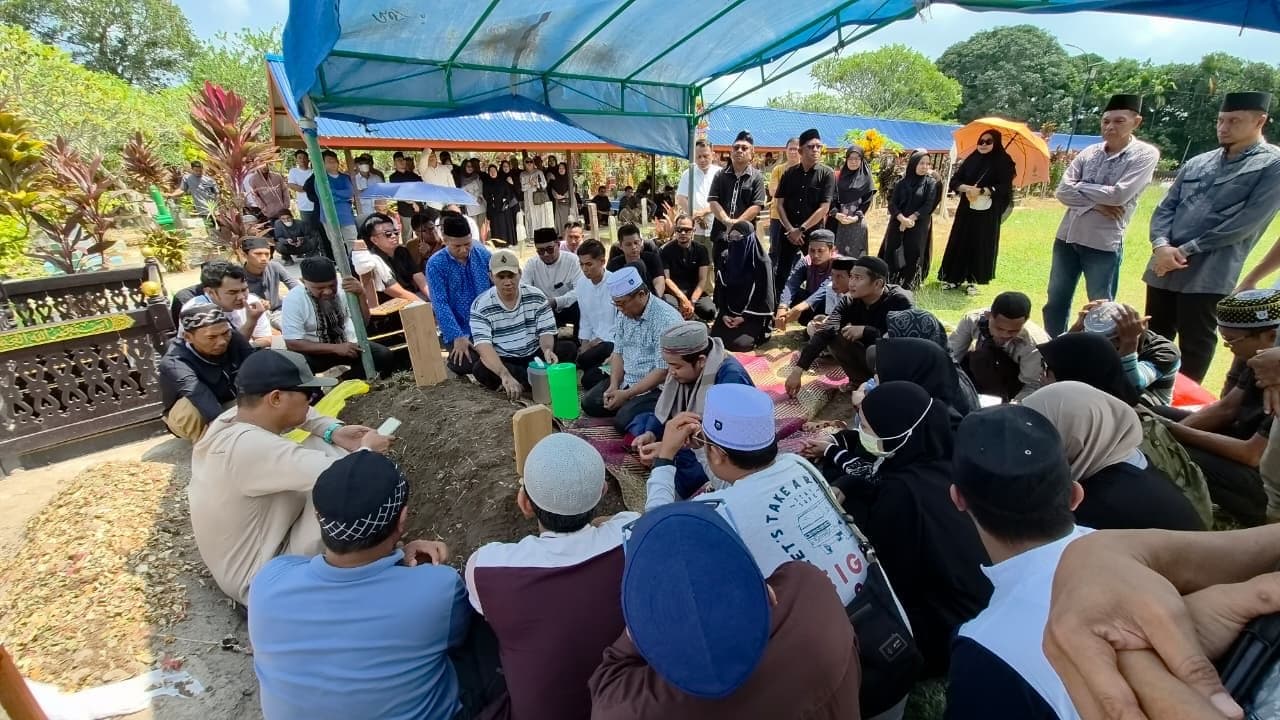 Bupati Kutim Sampaikan Duka atas Wafatnya Putri Dirut Perumdam TTB