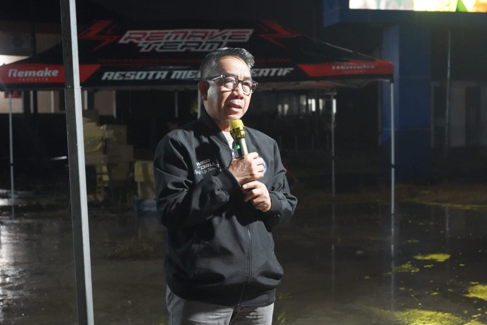 Hujan Tak Padamkan Antusiasme Warga Nobar Final Piala Dunia di Sangatta 