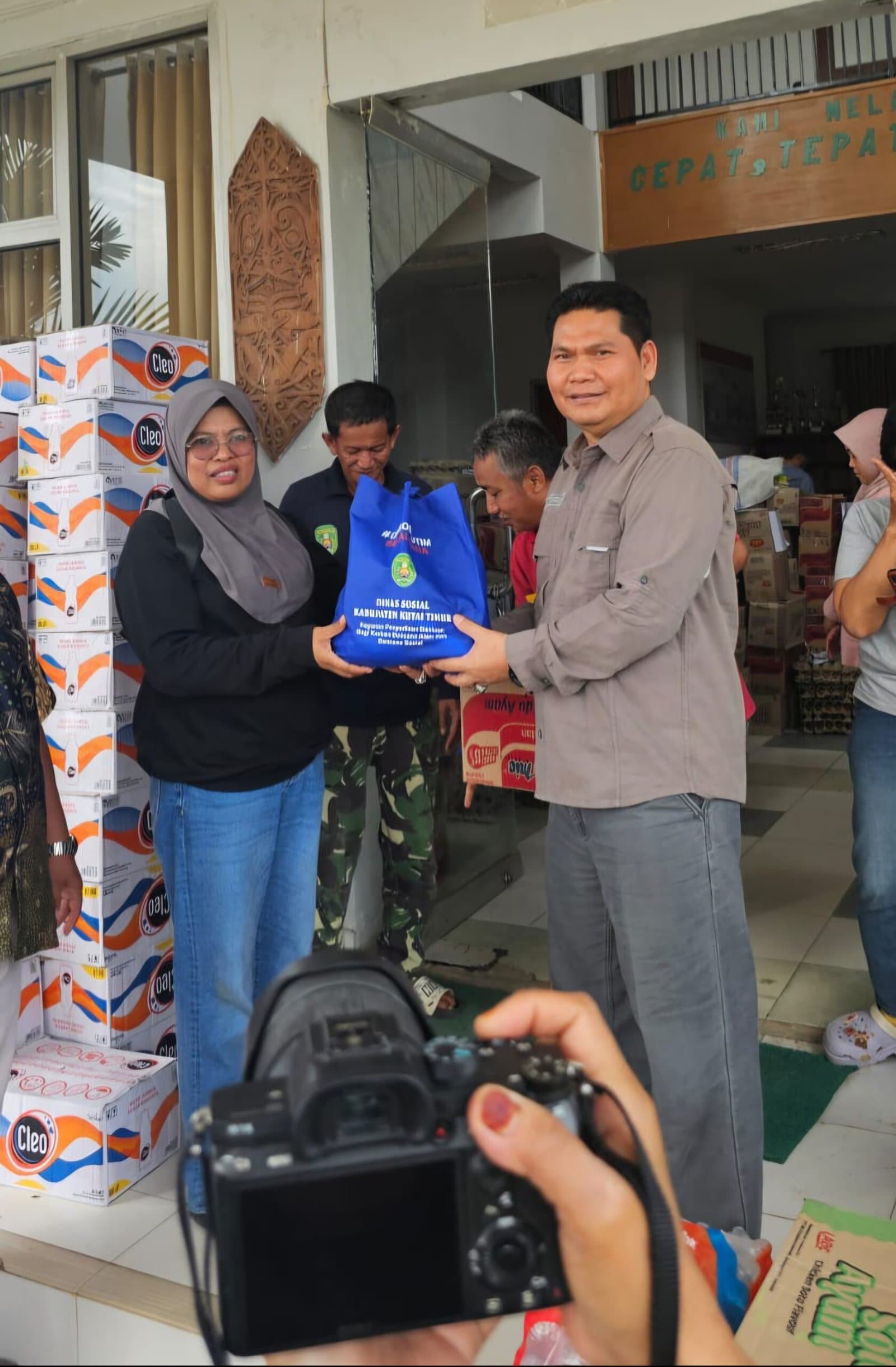 Bantuan Pemkab Kutim lewat Dinsos : Seribu Paket Sembako untuk Sangatta Utara dan Selatan