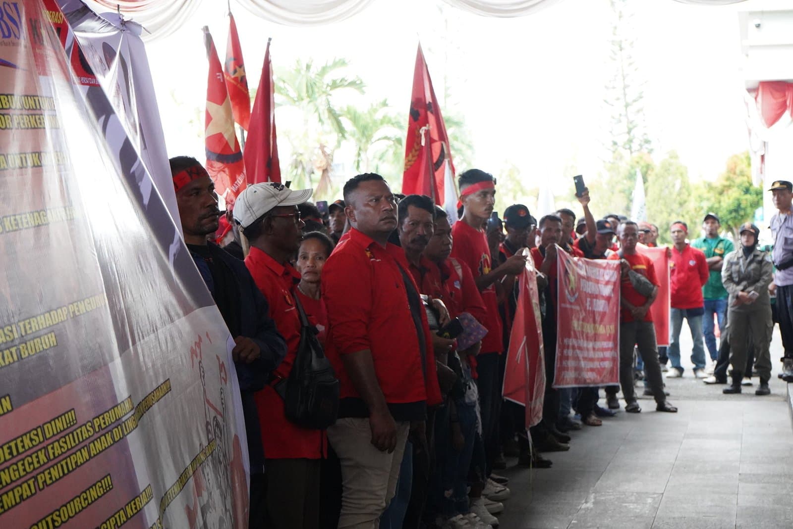 Upah Buruh Sawit Rendah, Perusahaan Tak Terapkan UMK Harus Ditindak