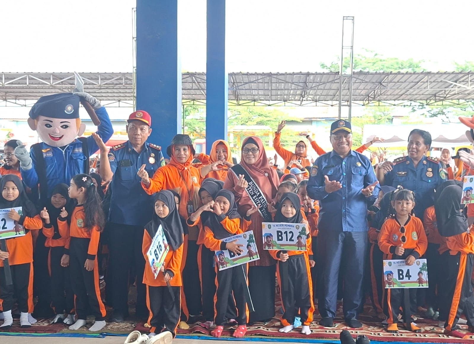 Edukasi Mitigasi Kebakaran Sejak Dini dari Damkarmat Kutim