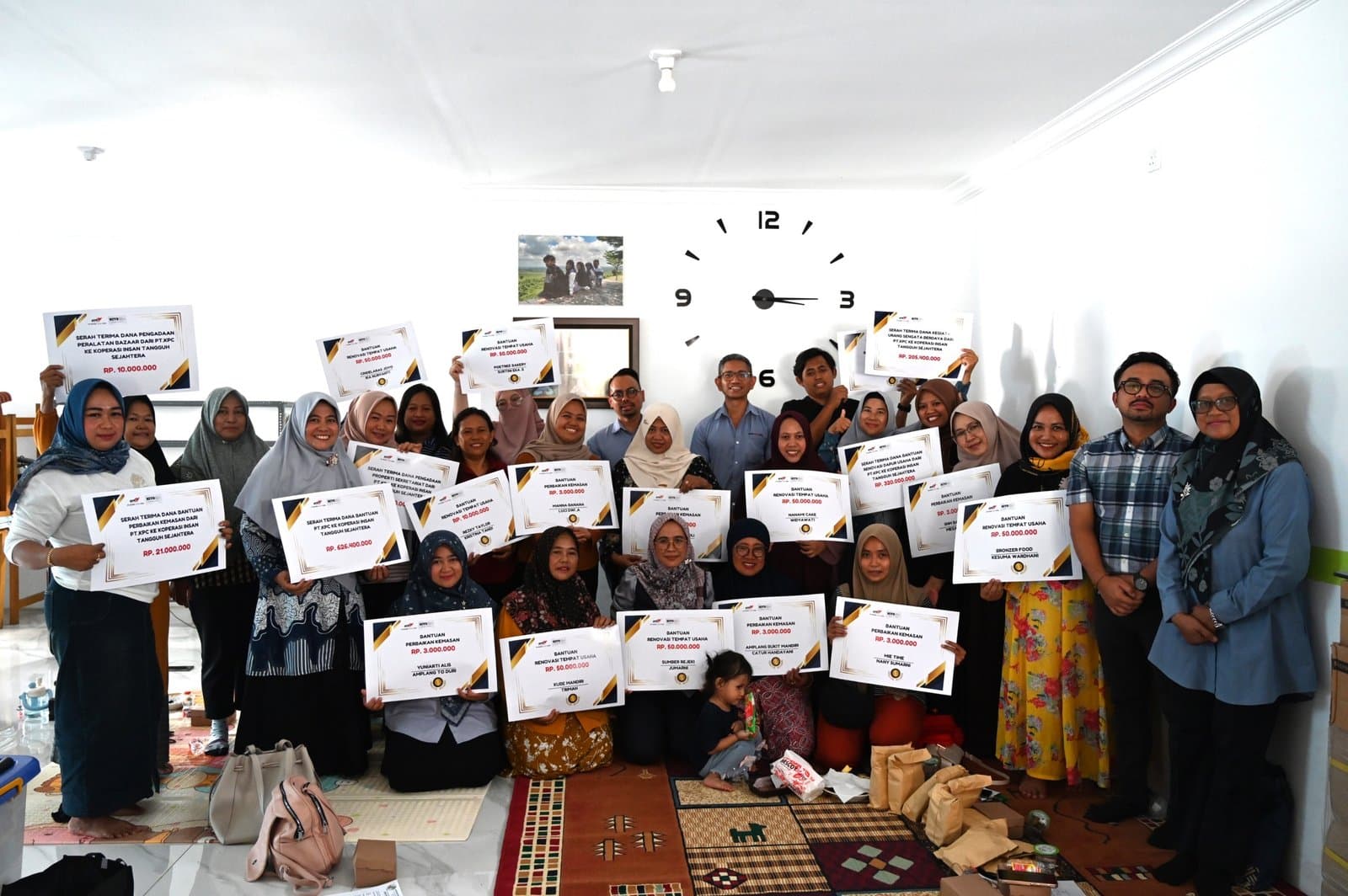 KPC Salurkan Bantuan CSR untuk UMKM Kutim di Wilayah Operasional