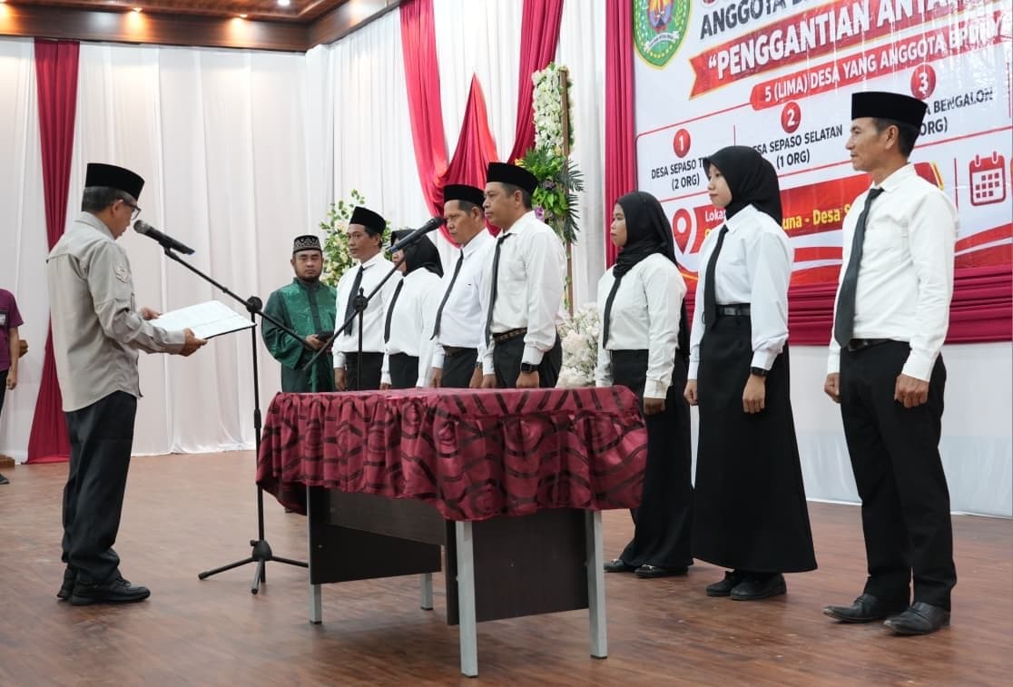 Bupati Kutim Lantik 7 Anggota BPD PAW, Tekankan Integritas dan Transparan