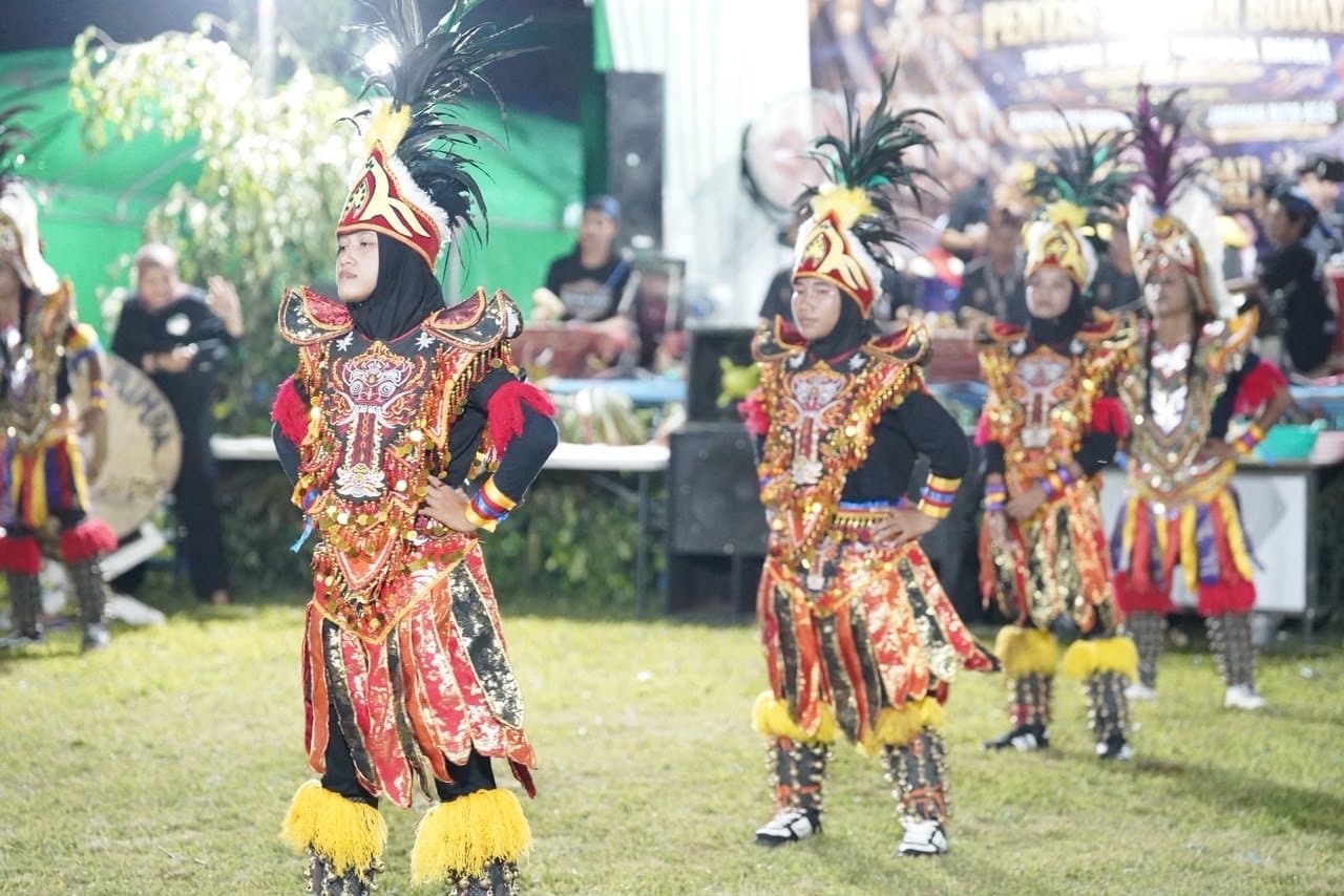 Pentas Seni Pemuda Rimba Satukan Warga Kaliorang, Hidupkan Budaya