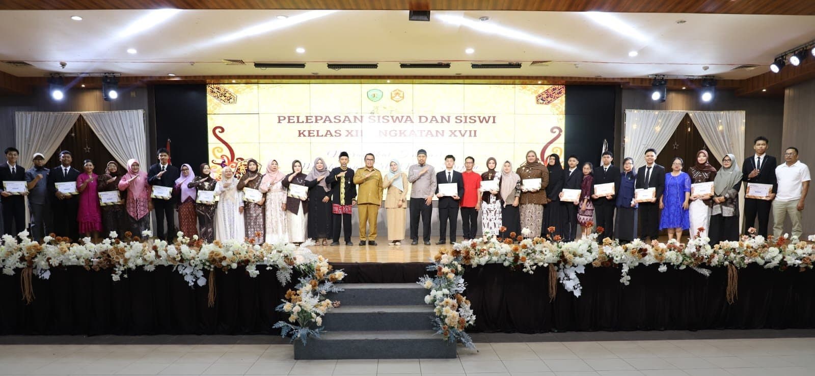 Lulusan SMAN 1 Sangsel Didorong Lanjut Kuliah dan Berkarya