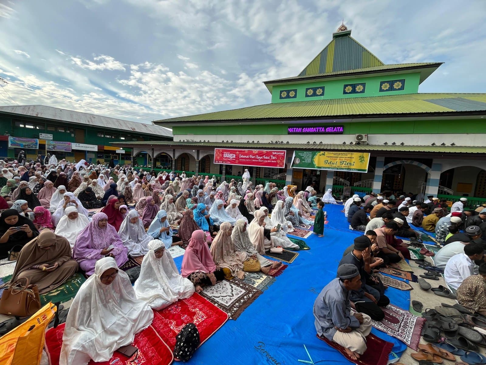 Ribuan Warga Padati Salat Id di Masjid At-Taubah, Perkuat Persaudaraan
