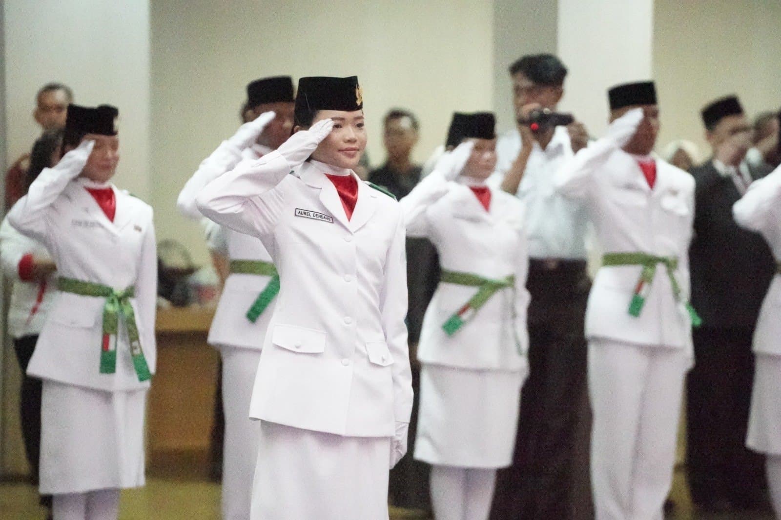 Bupati Ardiansyah Sulaiman Kukuhkan 36 Paskibraka Kutim HUT ke-81 RI