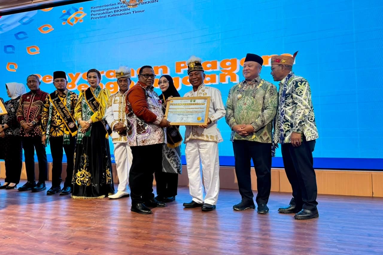 Batik Wakaroros dan Kampung KB Kutim Menyita Perhatian di Harganas Kaltim