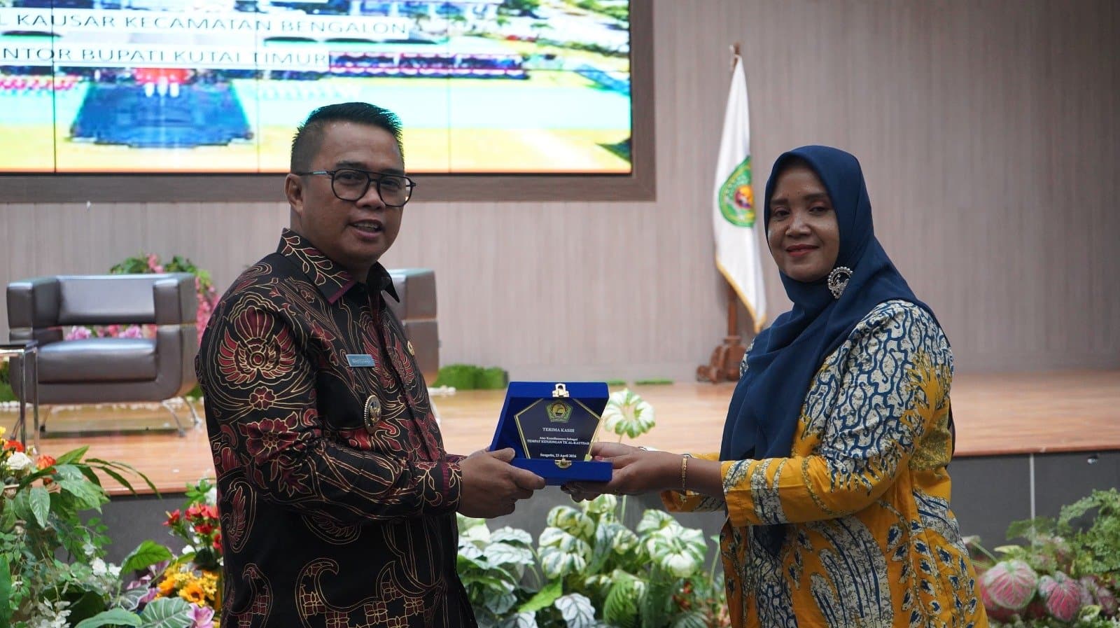 Pembelajaran Kreatif, TK Al-Kausar Bengalon Sambangi Kantor Bupati