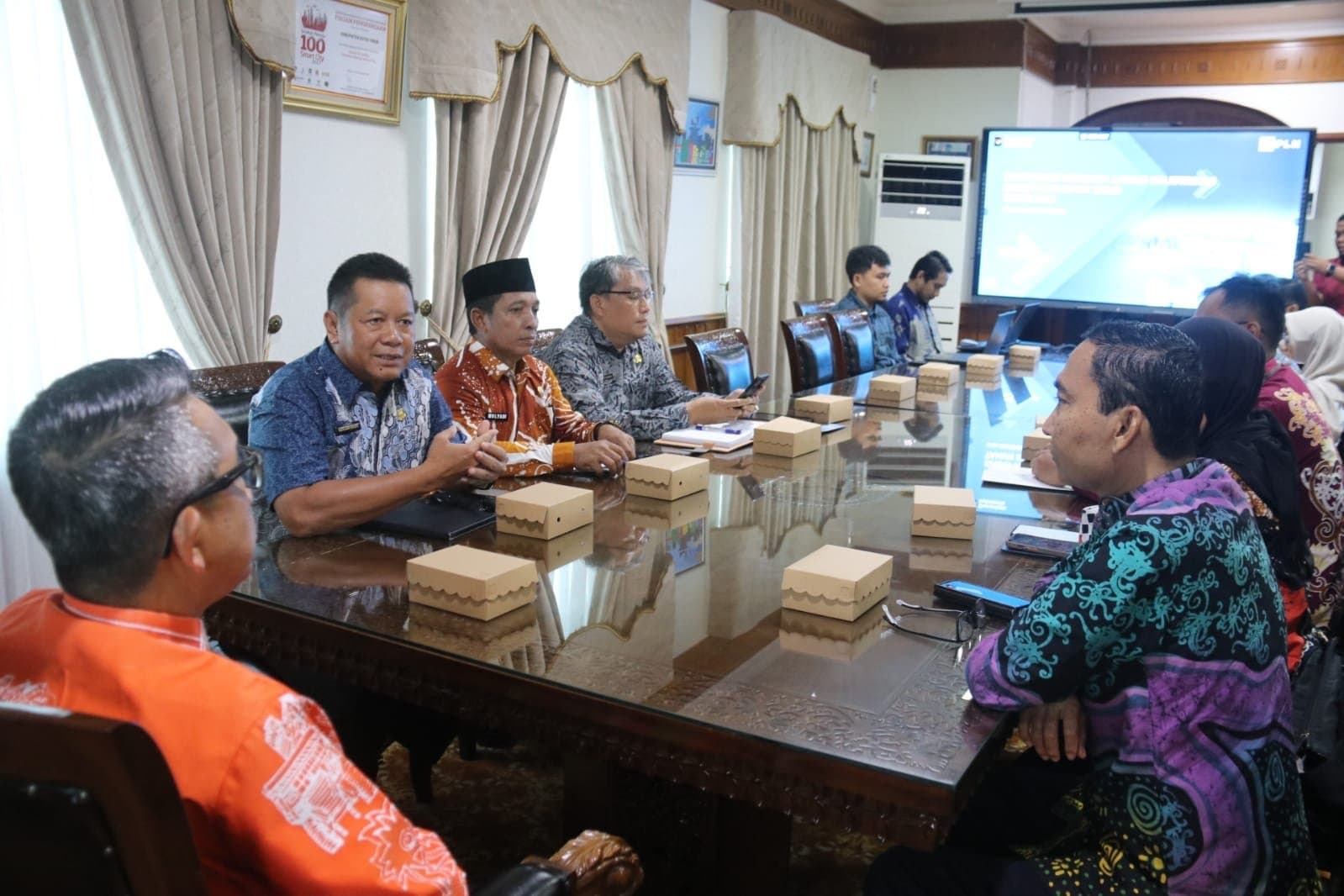 Penuhi Energi, Pemkab Kutim dan PLN Akselerasi Kelistrikan 31 Desa