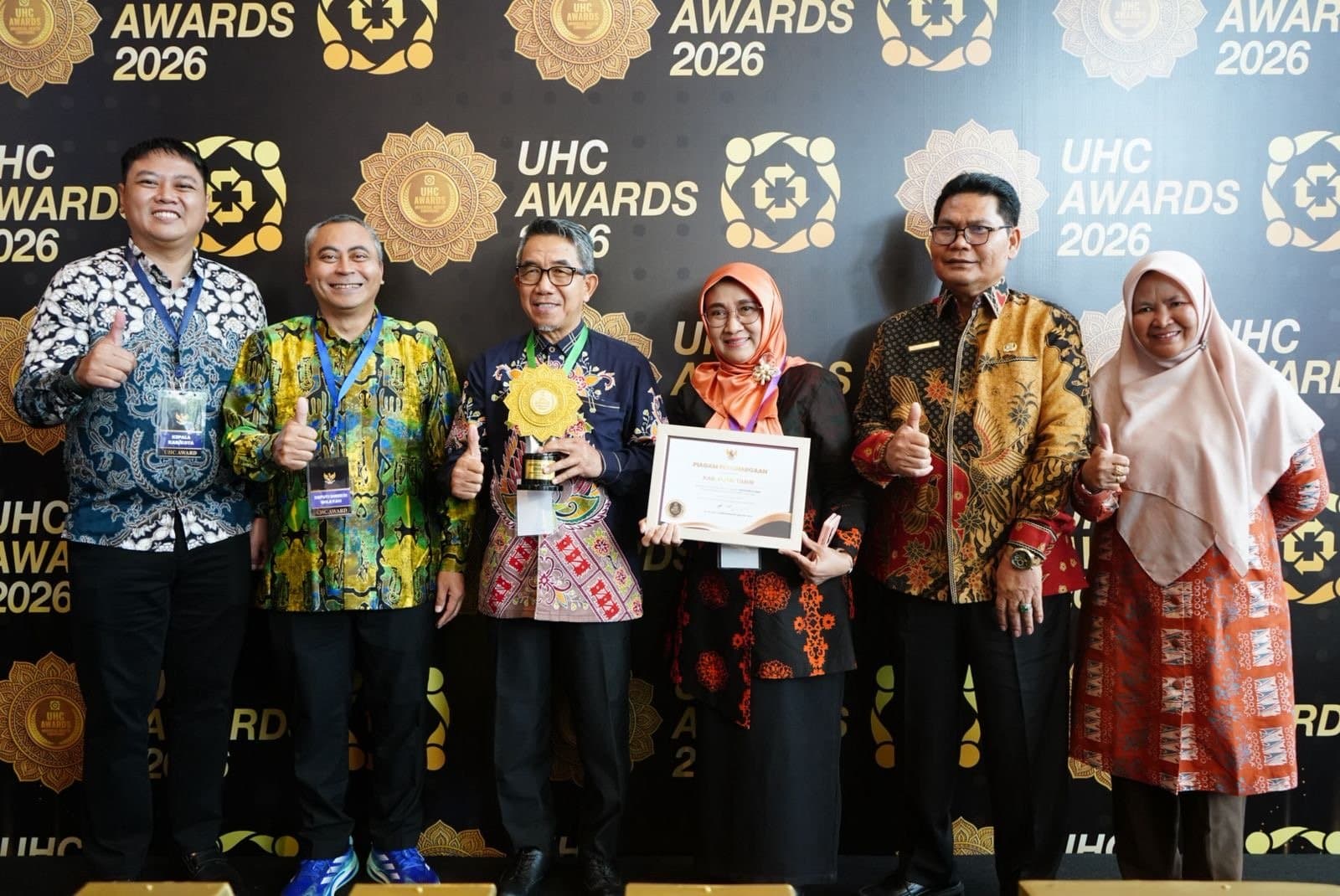 Komitmen Jamin Kesehatan Warga Berbuah UHC Award 2026 Bagi Kutim