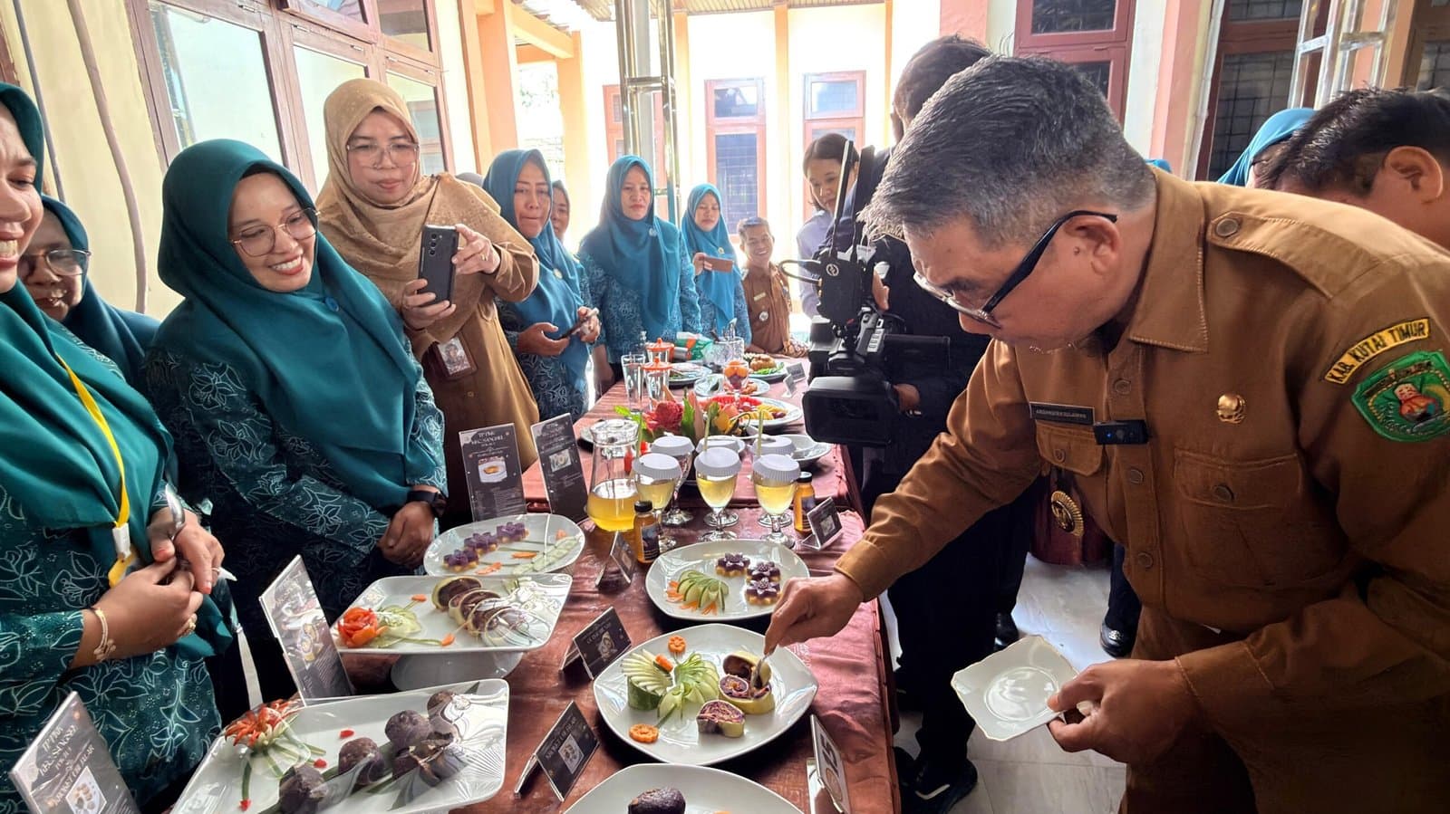 Bupati Kutim Apreasi Kreasi 18 Kecamatan, Sajikan Menu Bergizi di B2SA