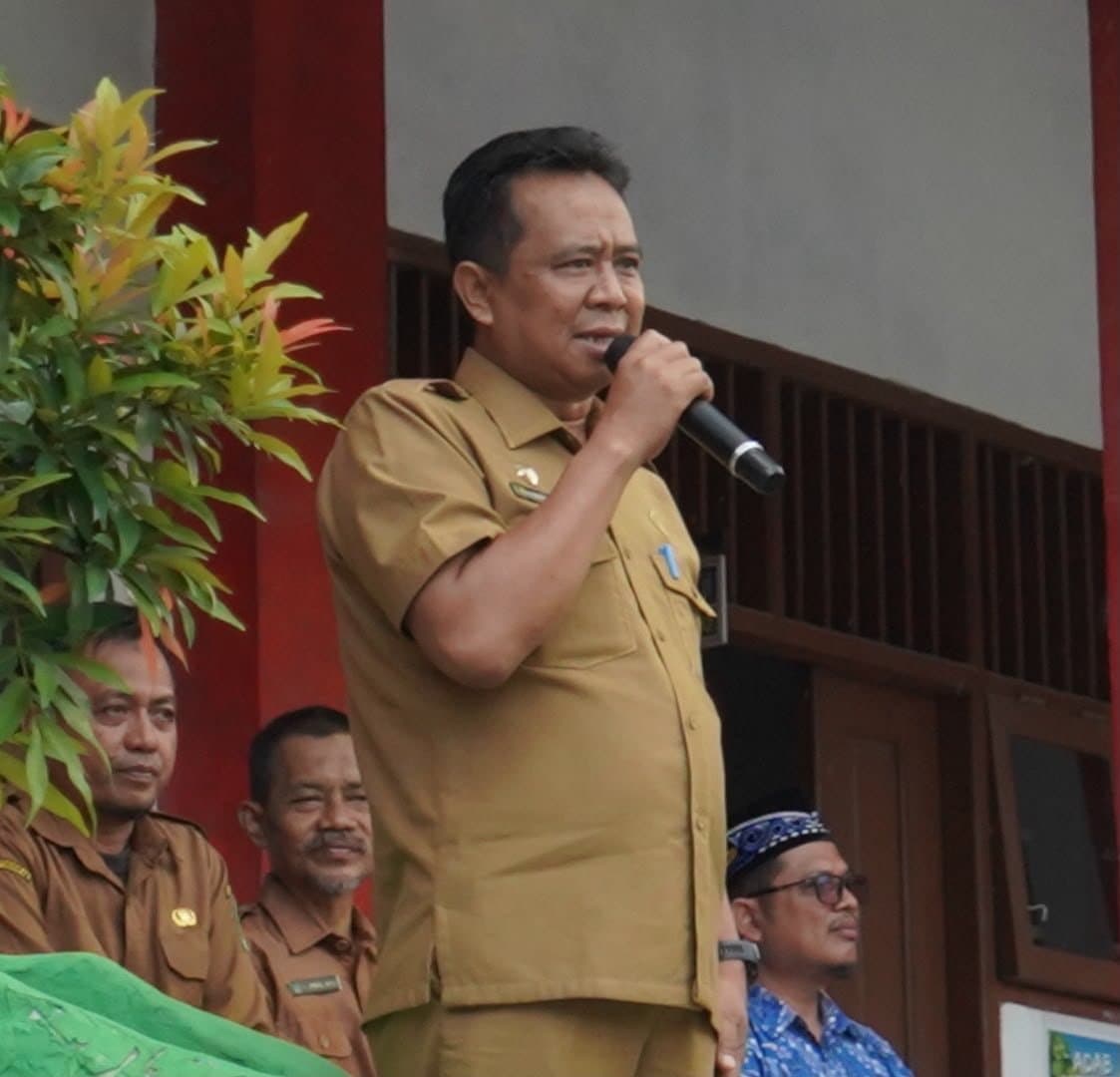 Program Seragam Gratis Bukan Hilang, tapi Masih Lelang, Disdikbud Kutim Minta Orang Tua Bersabar