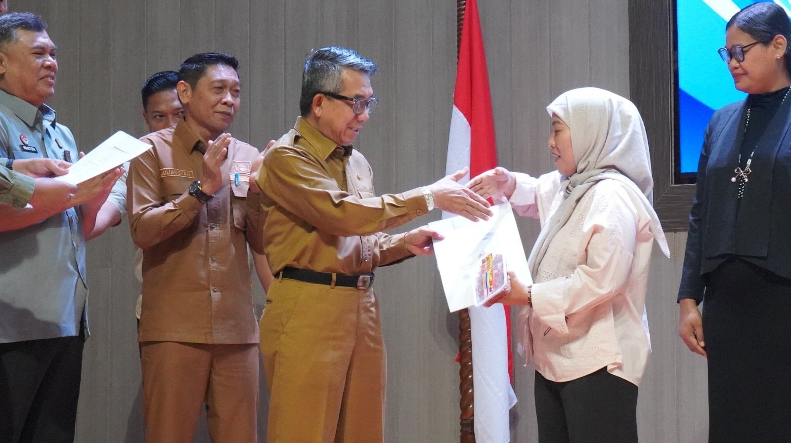 121 Sertifikat HKI Diserahkan, UMKM Kutim Didorong Naik Kelas