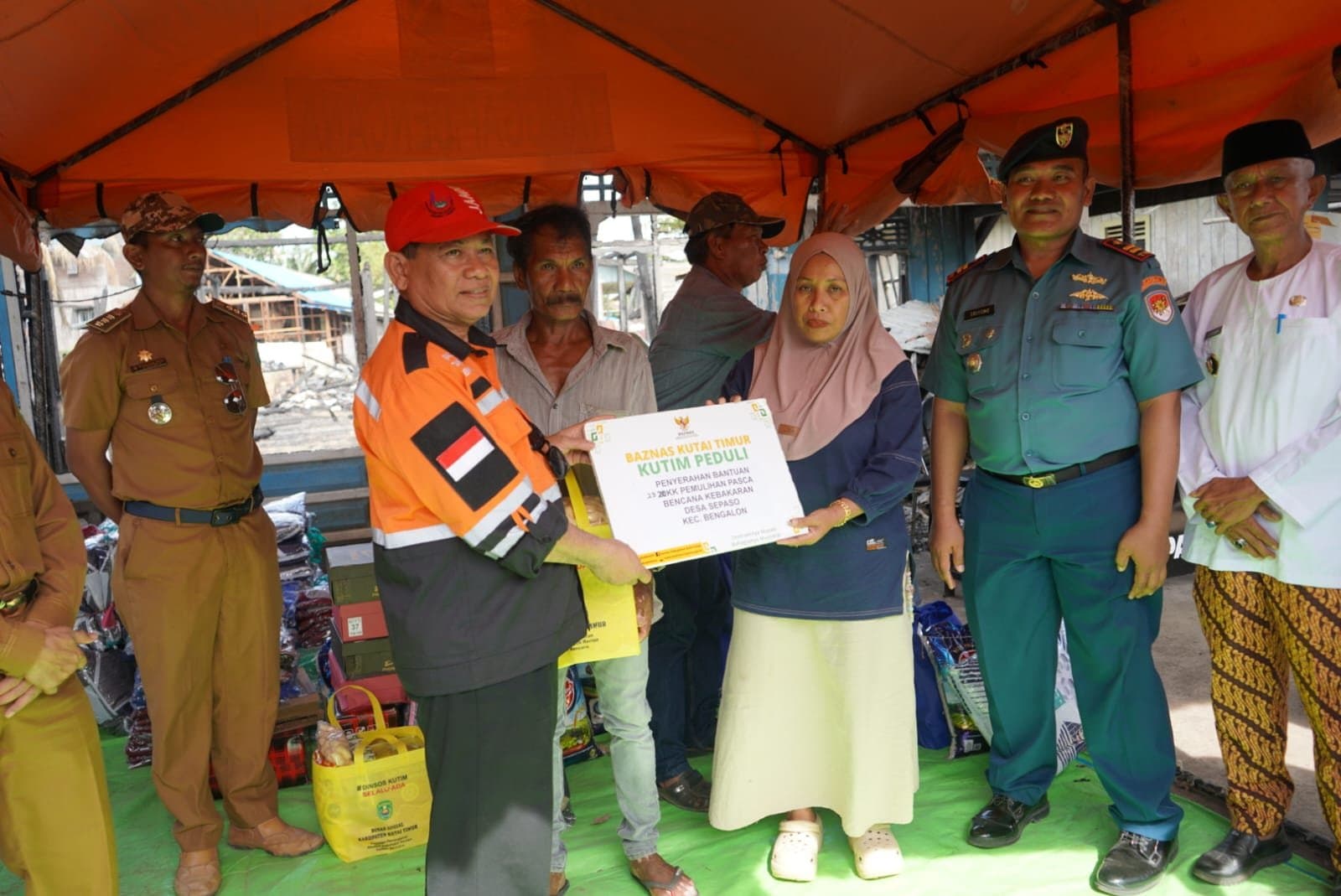 Kembali Bangkit, Warga Sepaso Dibantu Pemkab Kutim dan Baznas